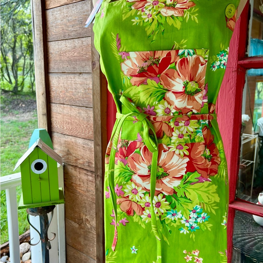 🌺Spring Blooms Chef Apron🌺 - Picture 5 of 9